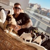 El empresario con su perro 'Cooper' en su perfil de Instagram con casi 1 millón de seguidores