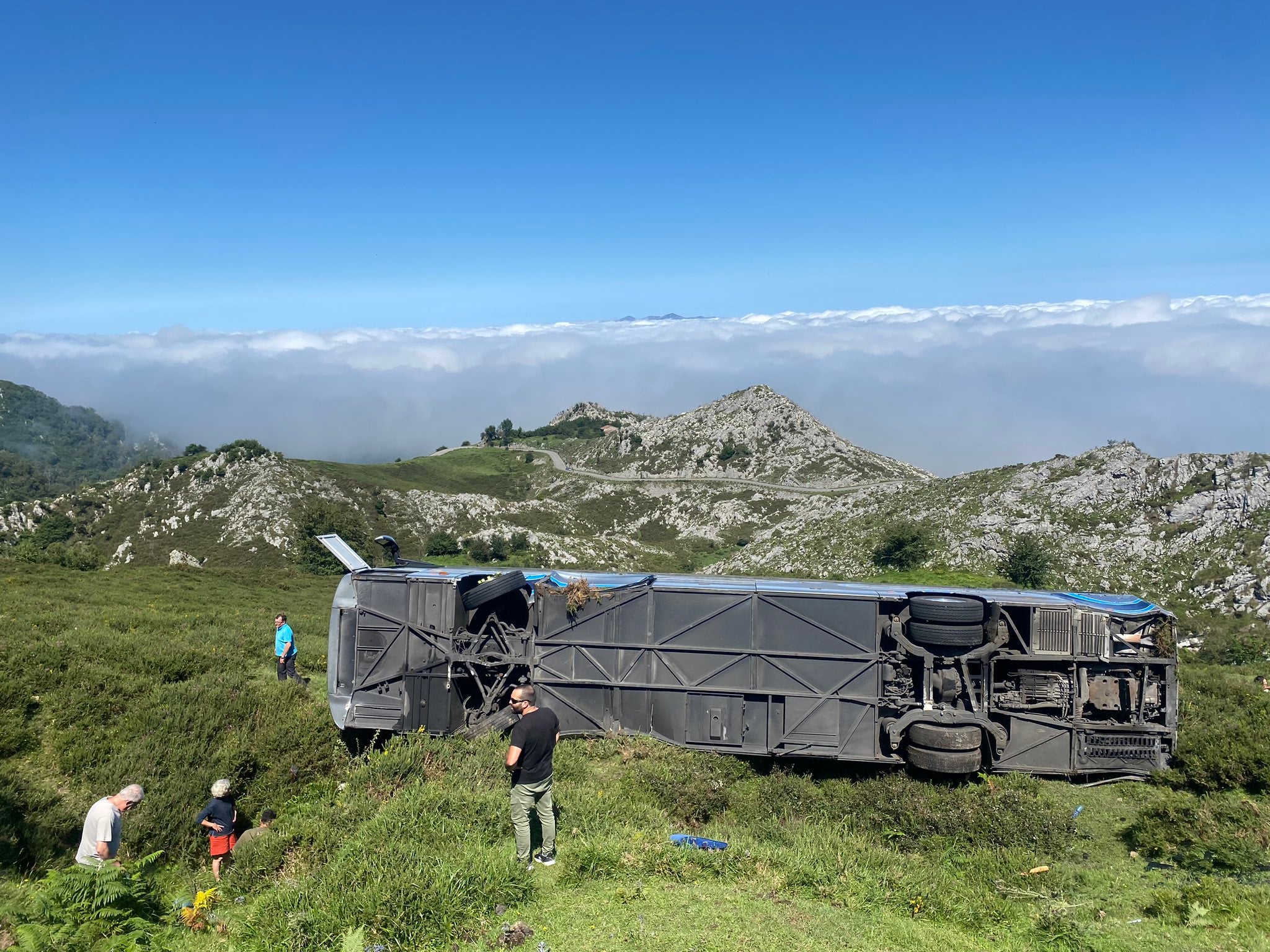El accidente de Lagos fue por una "ejecución incorrecta" del conductor del bus al cruzarse con otro vehículo El accidente de Lagos fue por una "ejecución incorrecta" del conductor del bus al cruzarse con otro vehículo