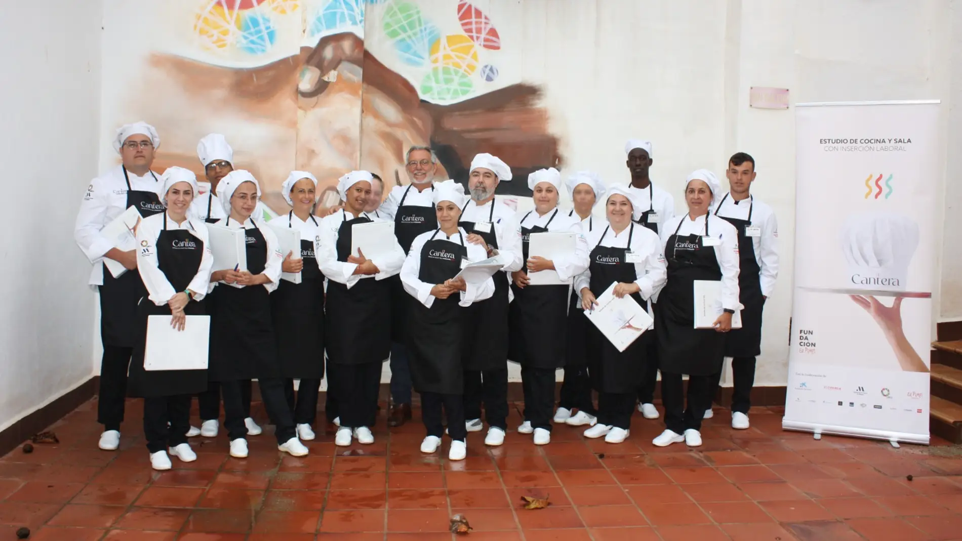 ¡SE BUSCAN RESTAURANTES! Para la primera promoción de ayudantes de cocina que sale del programa Cantera de Fundación El Pimpi