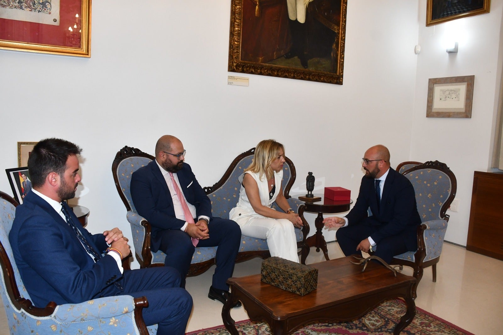 Almudena Martínez se compromete en El Puerto al desarrollo de la oferta industrial de la provincia Almudena Martínez se compromete en El Puerto al desarrollo de la oferta industrial de la provincia