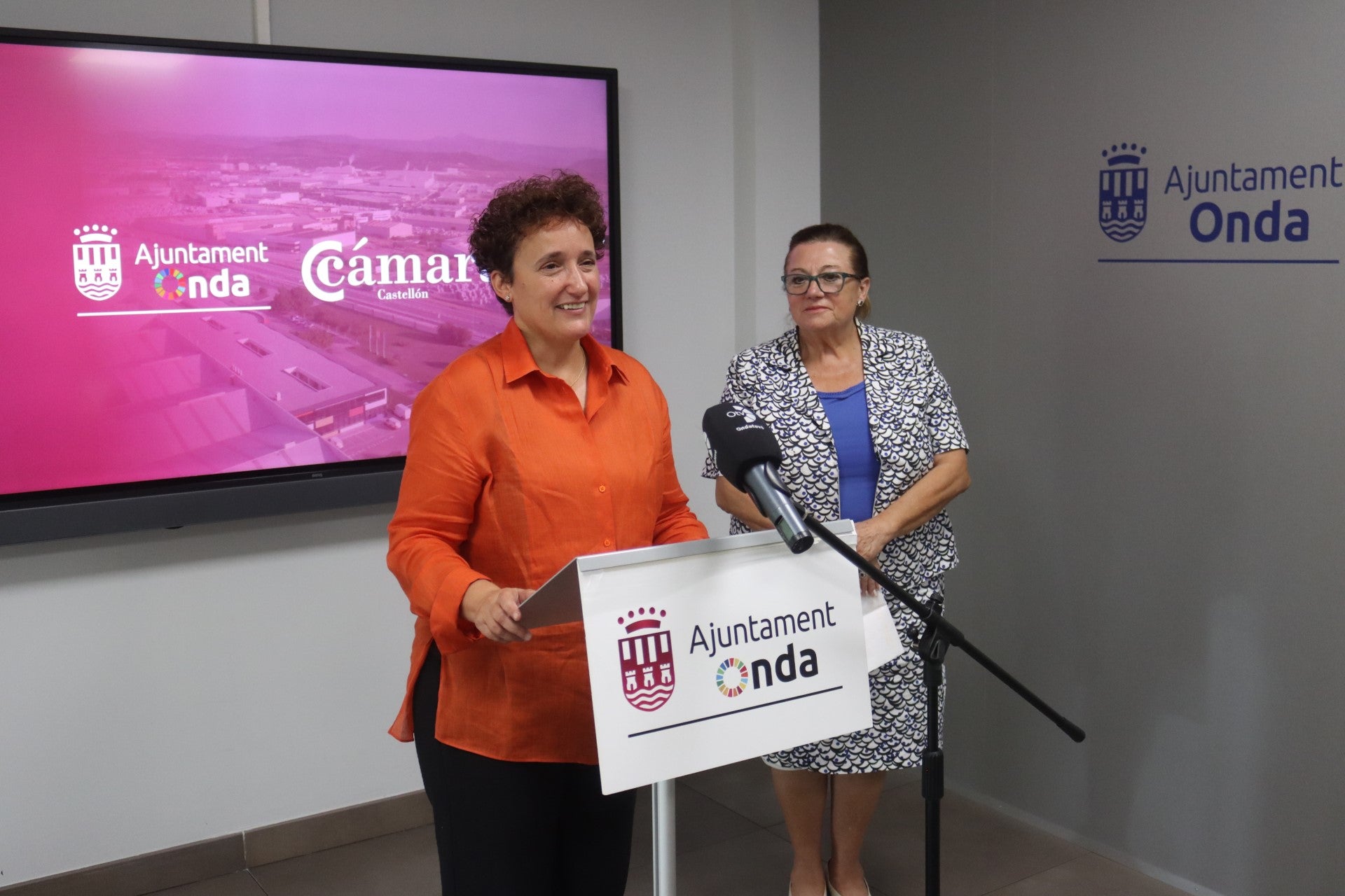 Ayuntamiento de Onda y Cámara de Comercio llegan a un acuerdo para impulsar el desarrollo empresarial Ayuntamiento de Onda y Cámara de Comercio llegan a un acuerdo para impulsar el desarrollo empresarial