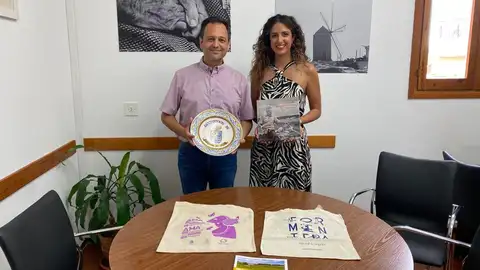 El Consell de Formentera recibe la visita de una representante del equipo de Gobierno de Formentera del Segura El Consell de Formentera recibe la visita de una representante del equipo de Gobierno de Formentera del Segura