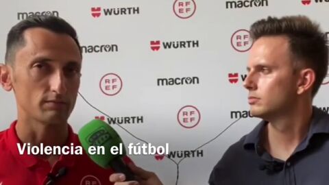 Vídeo de la entrevista al árbitro Sánchez Martínez en Radioestadio noche