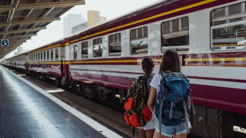 Todas las ayudas a jóvenes para viajar en verano: requisitos para pedirlas Todas las ayudas a jóvenes para viajar en verano: requisitos para pedirlas