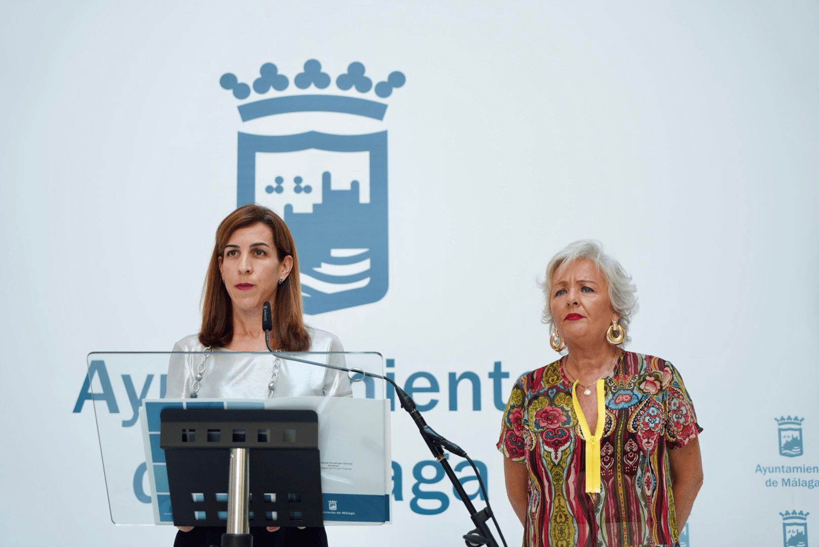 Málaga restringe el agua de las duchas de playa, reduce para el riego y cierra el parque acuático Málaga restringe el agua de las duchas de playa, reduce para el riego y cierra el parque acuático
