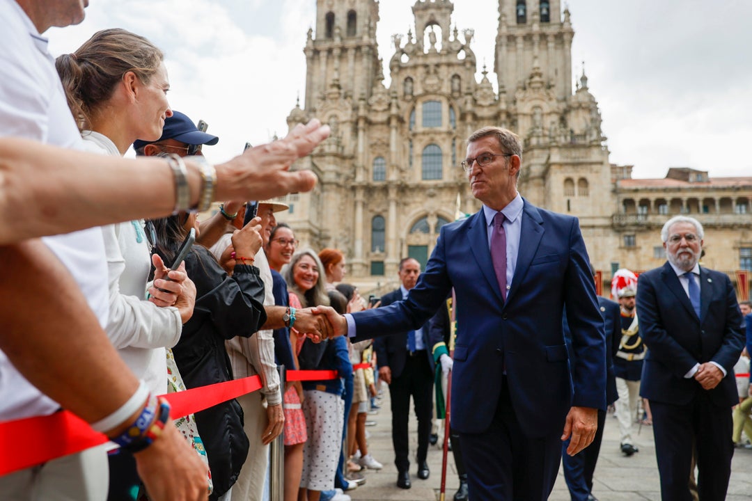 Feijóo dice que buscará un "acuerdo amplio y constitucional" frente al "bloqueo o Sánchez" Feijóo dice que buscará un "acuerdo amplio y constitucional" frente al "bloqueo o Sánchez"
