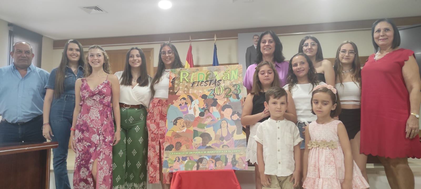 Redován presenta el libro de las fiestas que se desarrollarán del 26 de agosto al 29 de septiembre Redován presenta el libro de las fiestas que se desarrollarán del 26 de agosto al 29 de septiembre