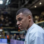 El PSG mantiene apartado a Mbappé El PSG mantiene apartado a Mbappé