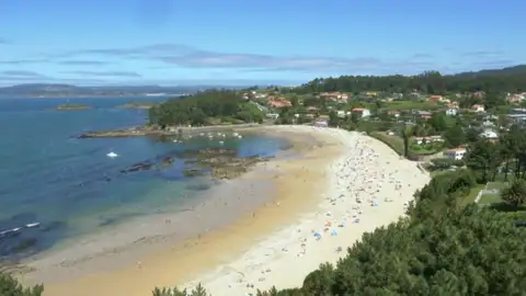 Playa de Perbes Ya está apta para el baño.