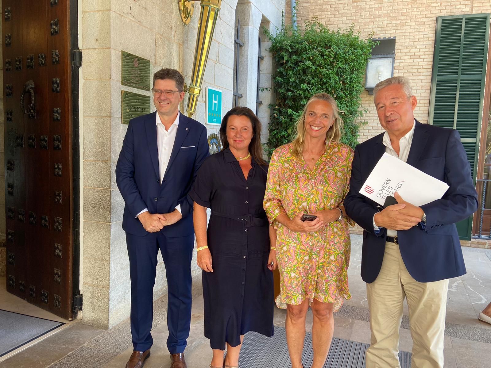 Los hoteleros de Baleares confirman que "la temporada funciona pese a ocupaciones más bajas en algunas zonas" Los hoteleros de Baleares confirman que "la temporada funciona pese a ocupaciones más bajas en algunas zonas"