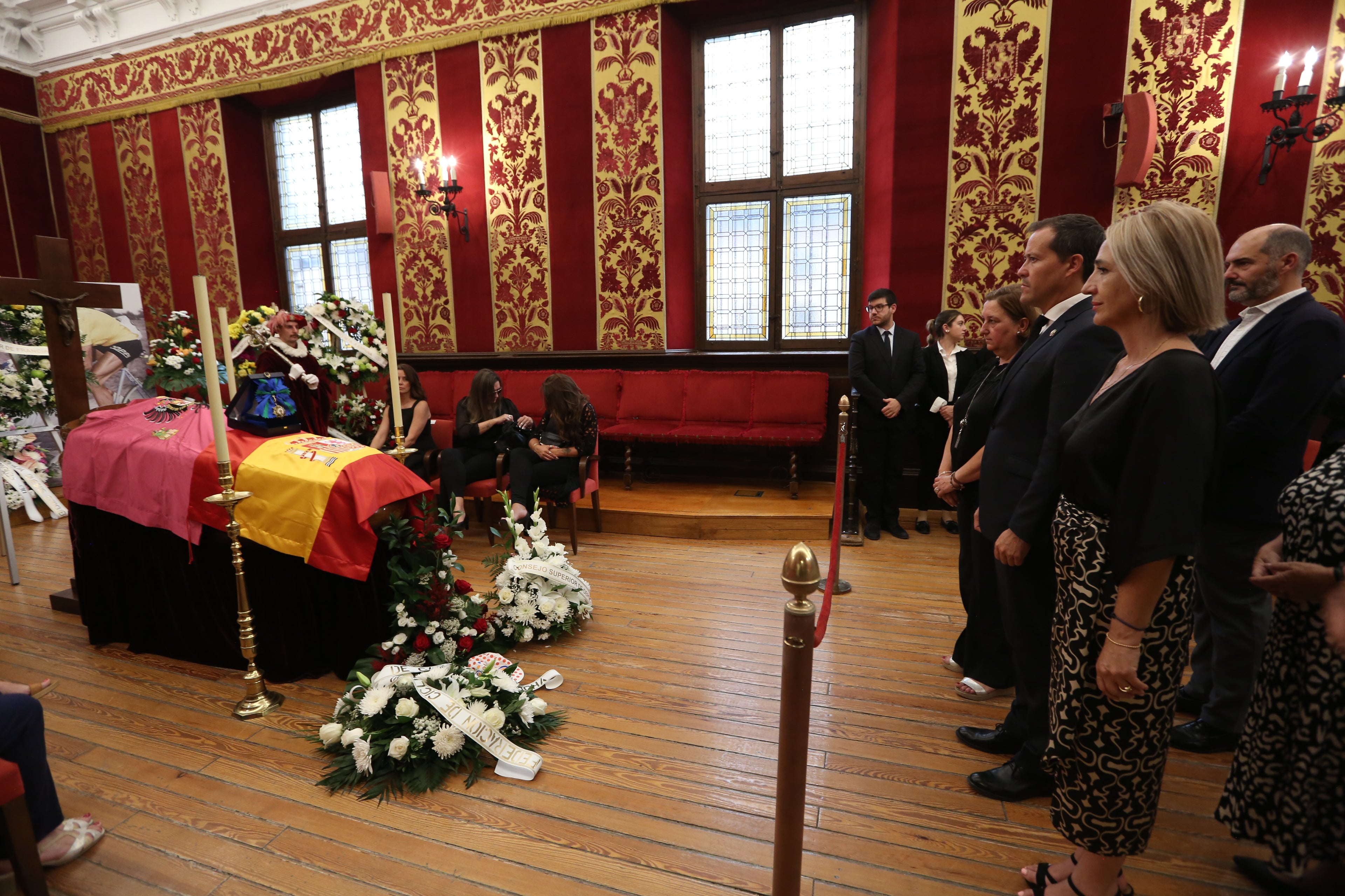 Abierta la capilla ardiente para dar un último adiós al "Águila de Toledo" Abierta la capilla ardiente para dar un último adiós al "Águila de Toledo"