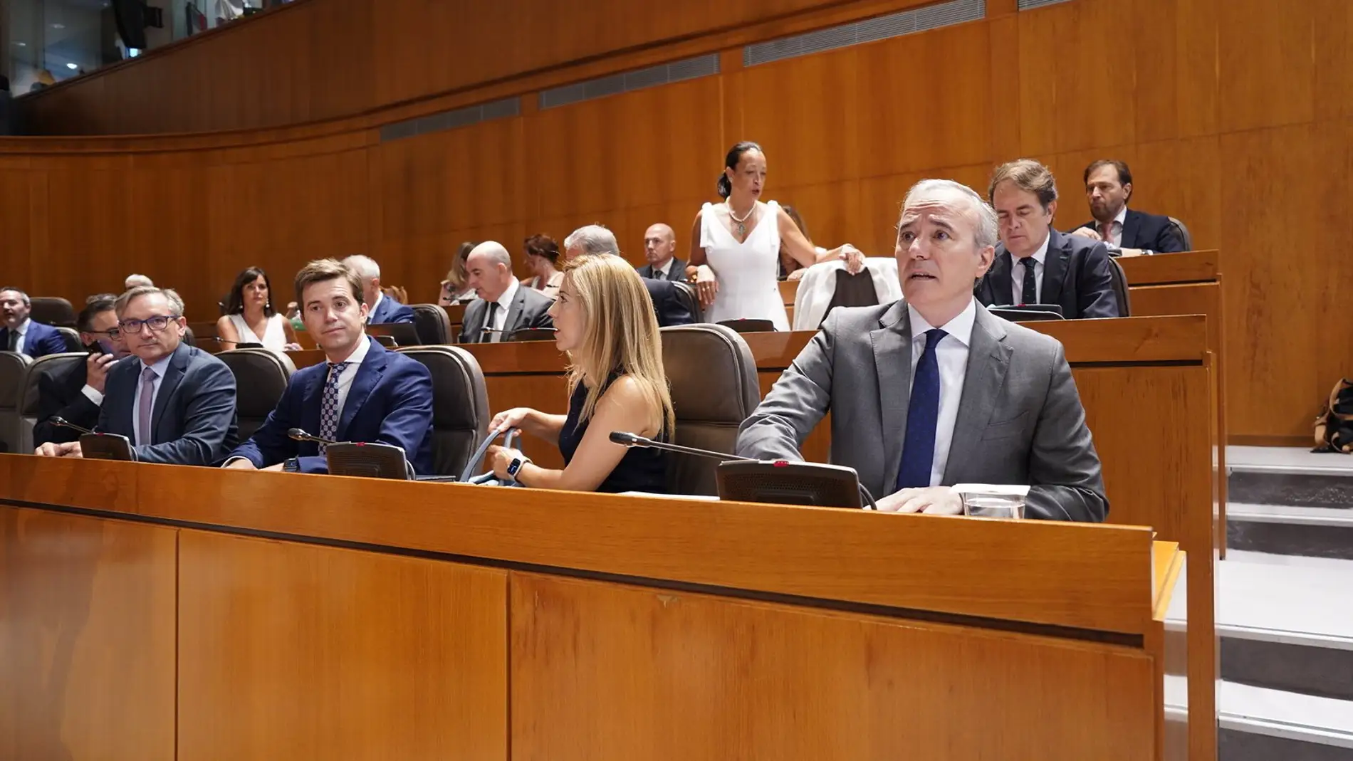 Azcón ha contestado a los grupos parlamentarios en la segunda jornada del Debate de investidura