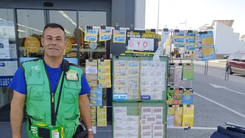 El vendedor de la ONCE Samuel Soriano. El vendedor de la ONCE Samuel Soriano.