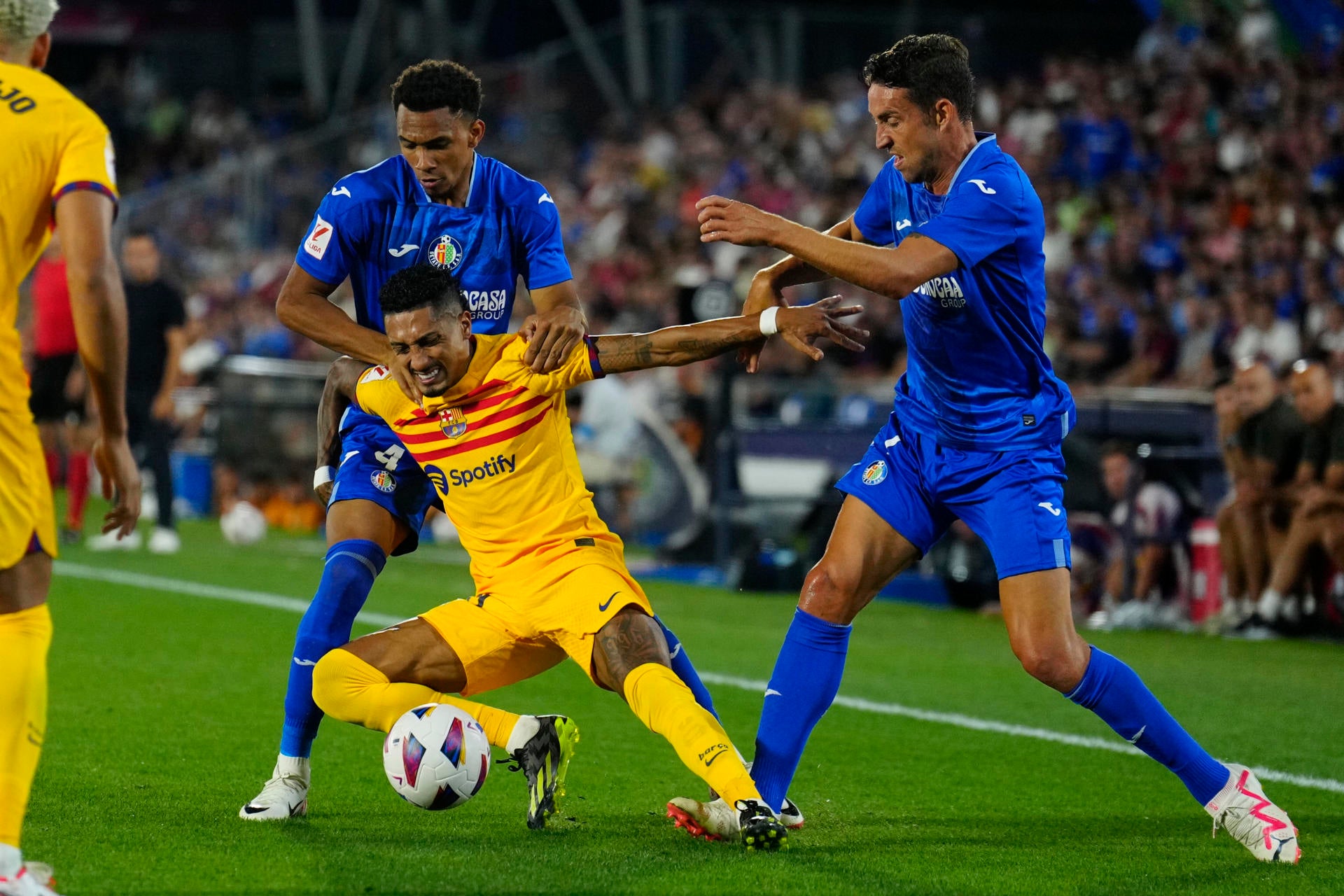 Getafe y Barcelona empatan sin goles en un polémico partido con Raphinha y Xavi Hernández expulsados Getafe y Barcelona empatan sin goles en un polémico partido con Raphinha y Xavi Hernández expulsados
