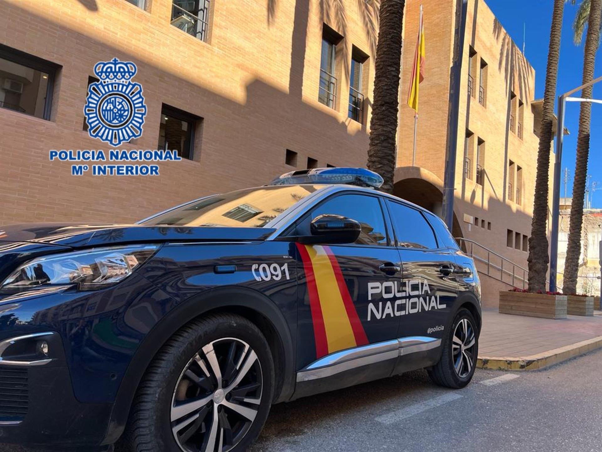 Desarticulada en València una banda internacional de estafadores con más de 7 millones de euros en billetes falsos Desarticulada en València una banda internacional de estafadores con más de 7 millones de euros en billetes falsos