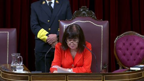 El error de Cristina Narbona al dar a Cuca Gamarra menos votos que los diputados que tiene el PP