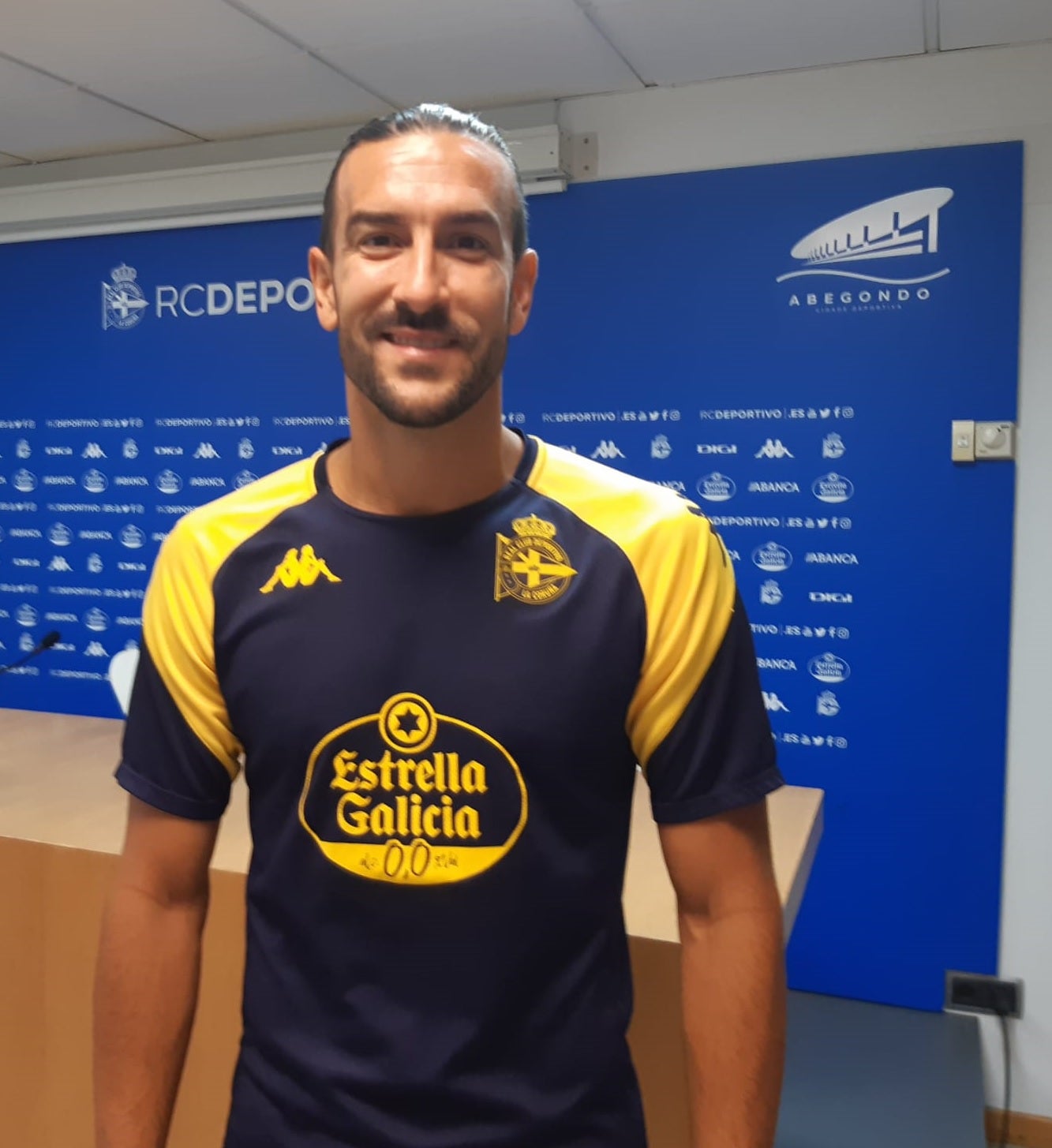 A Pablo Martínez le encanta la presión que hay en el Dépor y Beqa Burjanadze vuelve al Leyma Basquet Coruña A Pablo Martínez le encanta la presión que hay en el Dépor y Beqa Burjanadze vuelve al Leyma Basquet Coruña