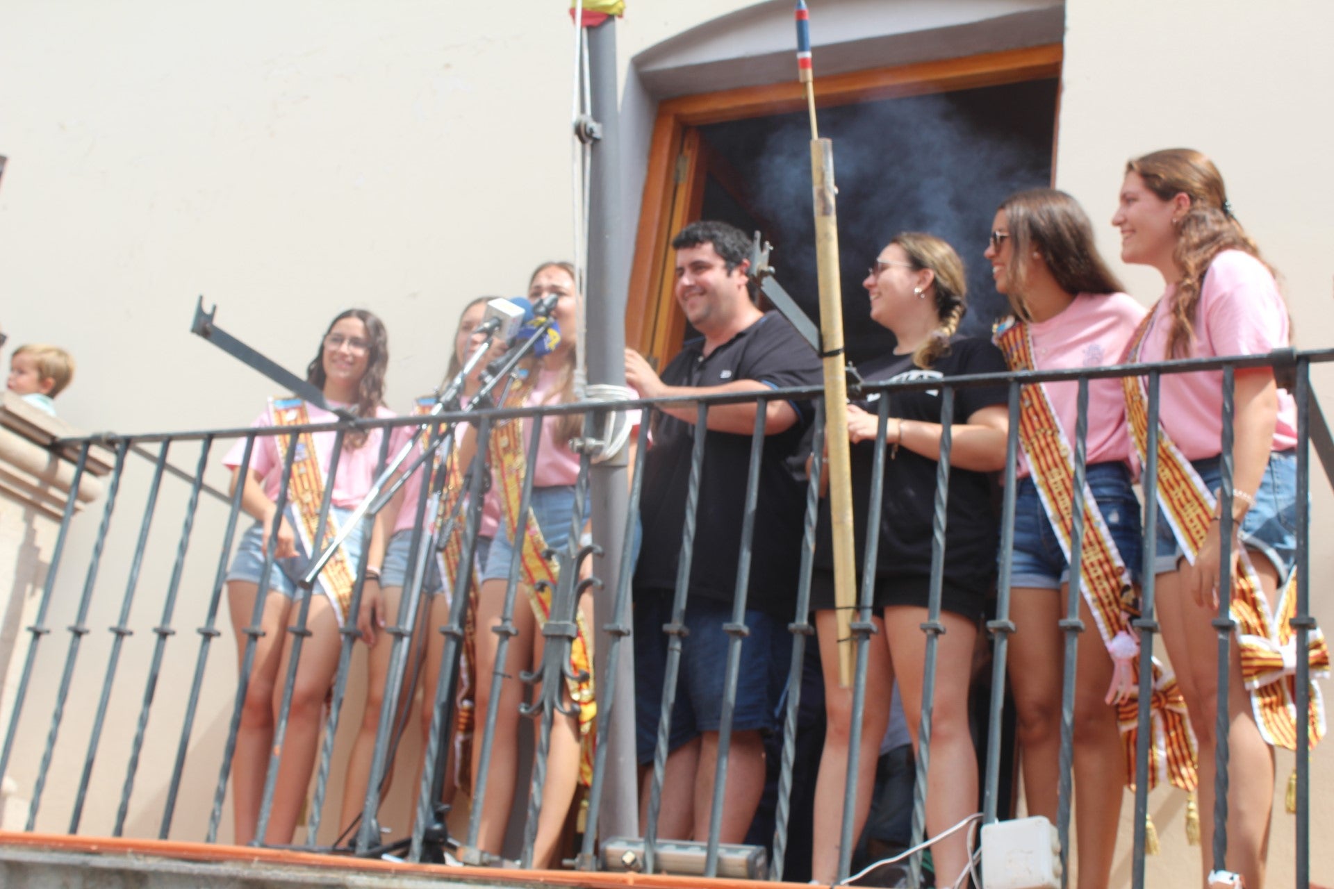 Los peñistas inauguran las fiestas patronales con la tradicional cridà Los peñistas inauguran las fiestas patronales con la tradicional cridà