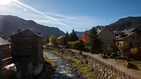 Imagen de archivo de un pueblo Imagen de archivo de un pueblo