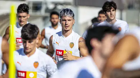 Sergi Canós ya es uno más Sergi Canós ya es uno más