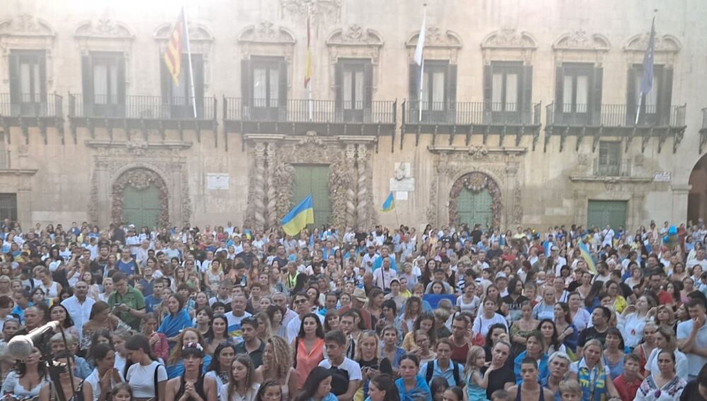 Un momento de la conmemoración de 2022 en Alicante 