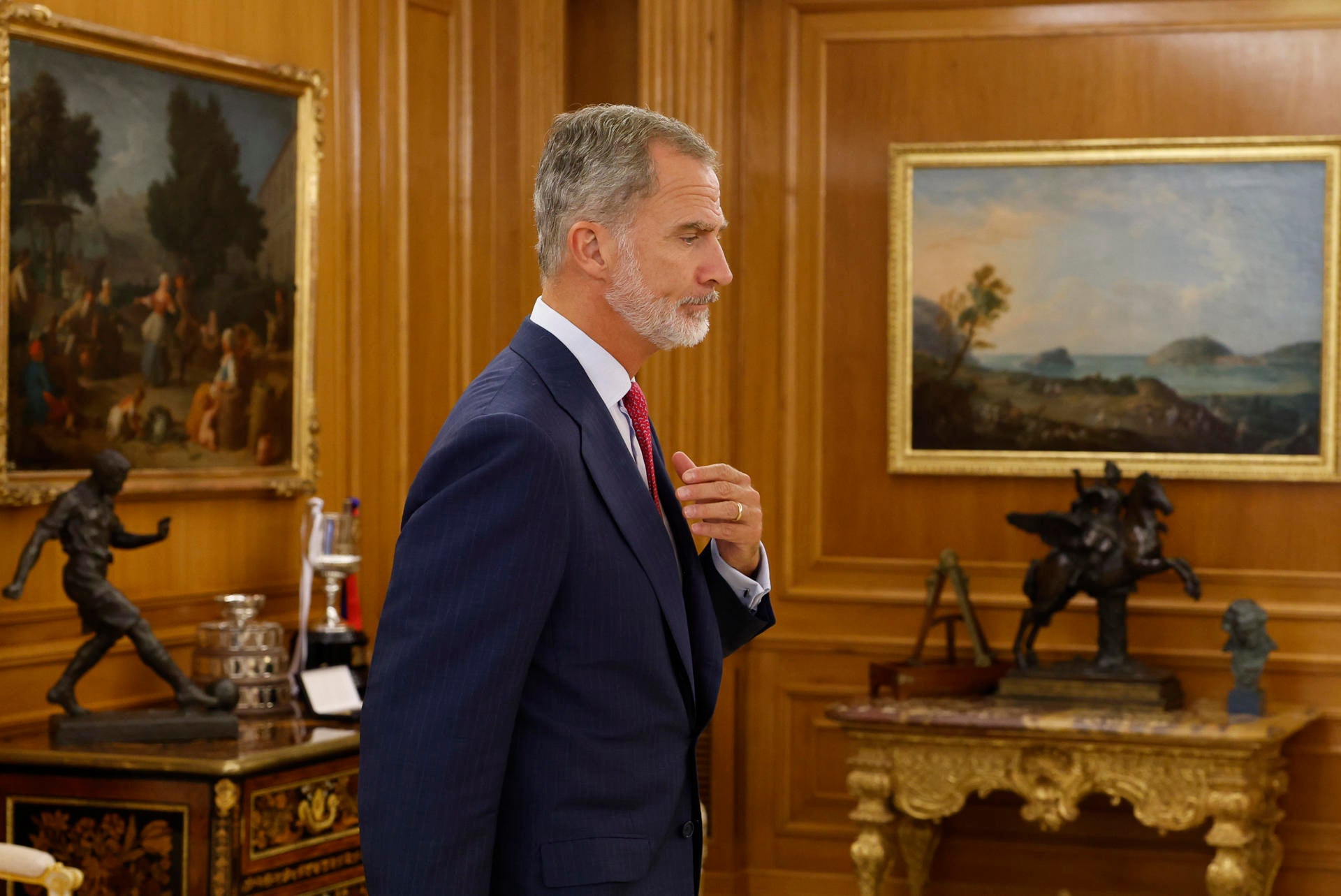 El Rey concluye con Vox, PSOE y PP la ronda de consultas El Rey concluye con Vox, PSOE y PP la ronda de consultas