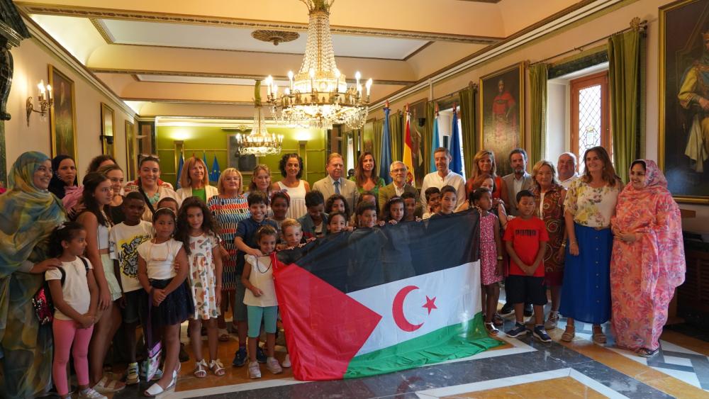 Recepción a los niños saharauis Recepción a los niños saharauis