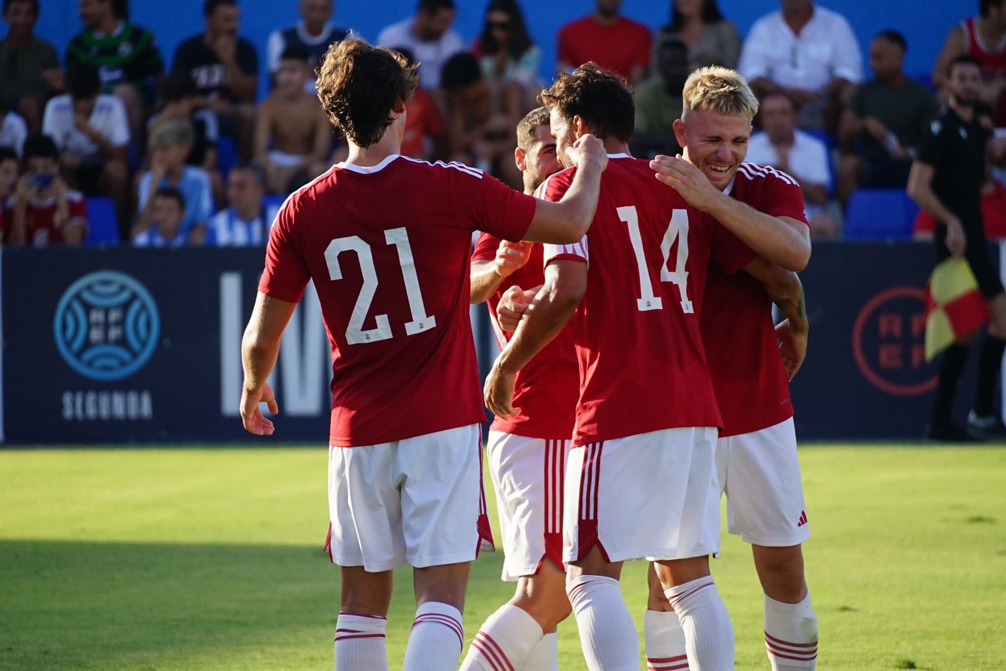 El Real Murcia empieza la semana de liga con trabajo por hacer El Real Murcia empieza la semana de liga con trabajo por hacer