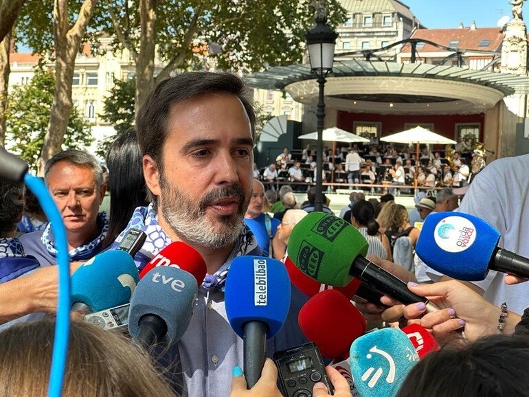 El turismo internacional supera al estatal en Euskadi El turismo internacional supera al estatal en Euskadi