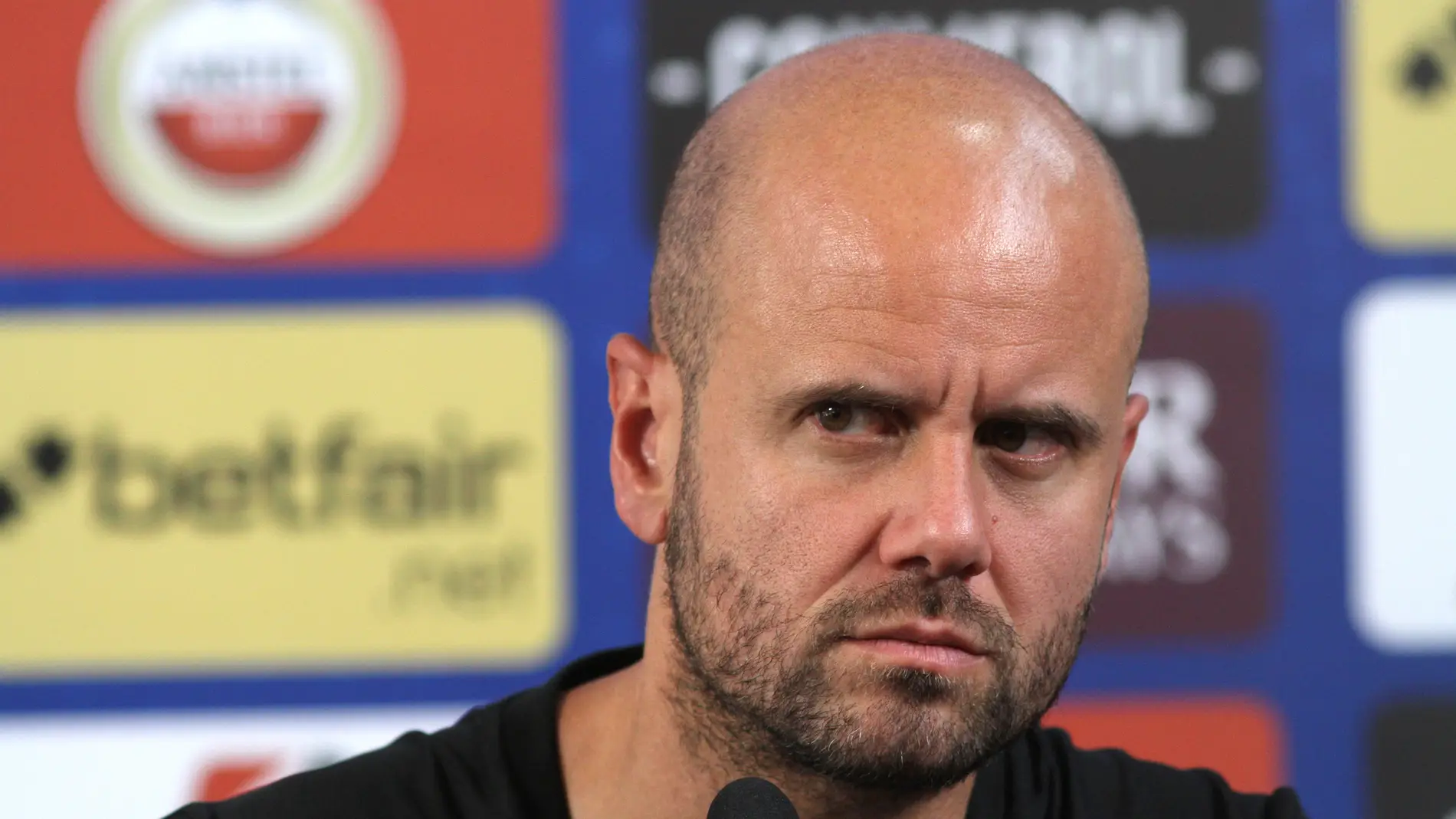 El entrenador del Sporting pide disculpas por haber comparado el gol con "las chicas en la discoteca"