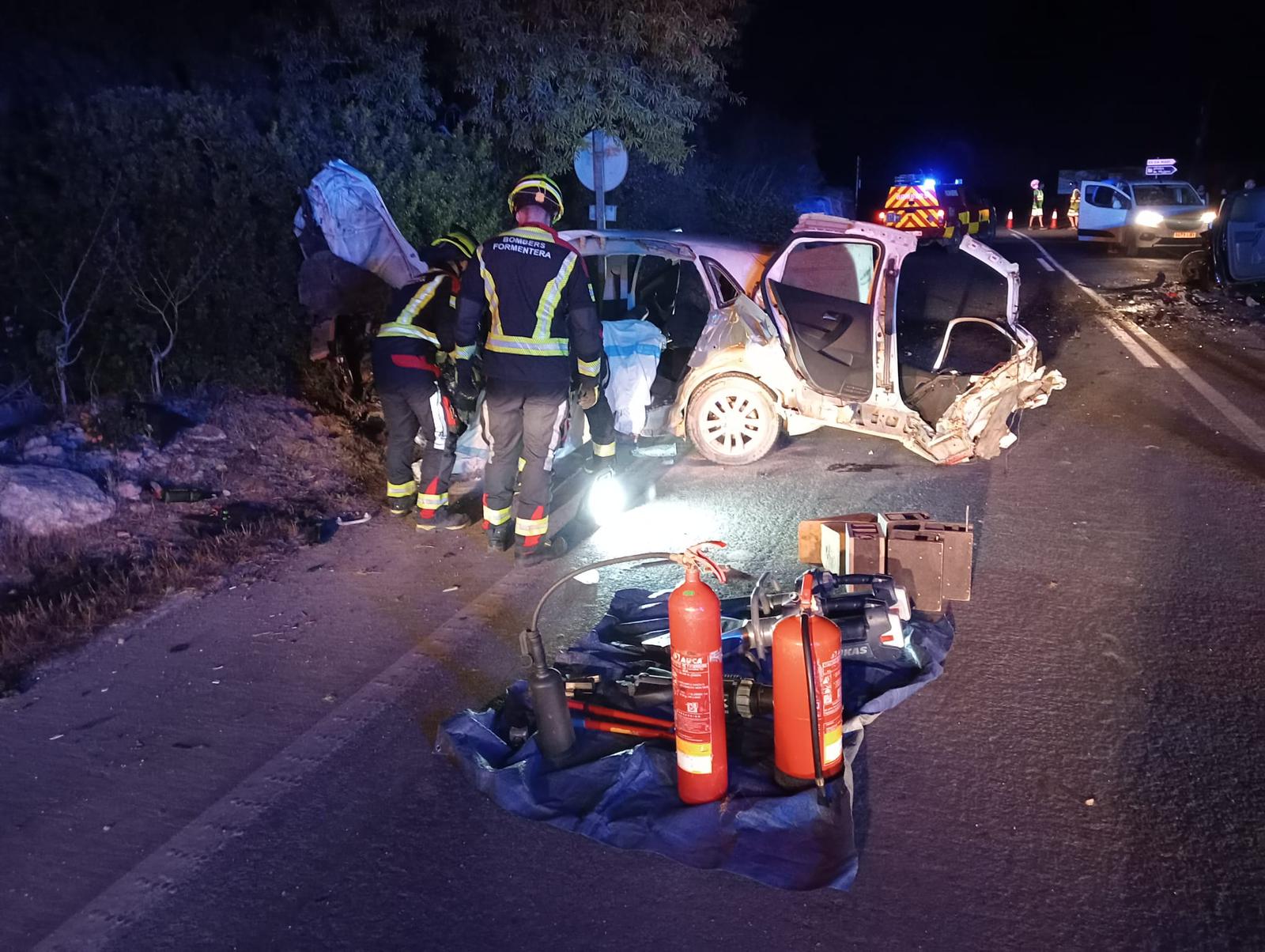 Fallece un joven de 25 años en una colisión mortal en Formentera Fallece un joven de 25 años en una colisión mortal en Formentera