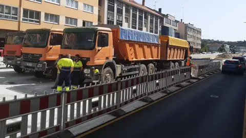 Pruebas de carga en el túnel del Solymar Paso adelante en la obra de la N VI, en Perillo-Oleiros.