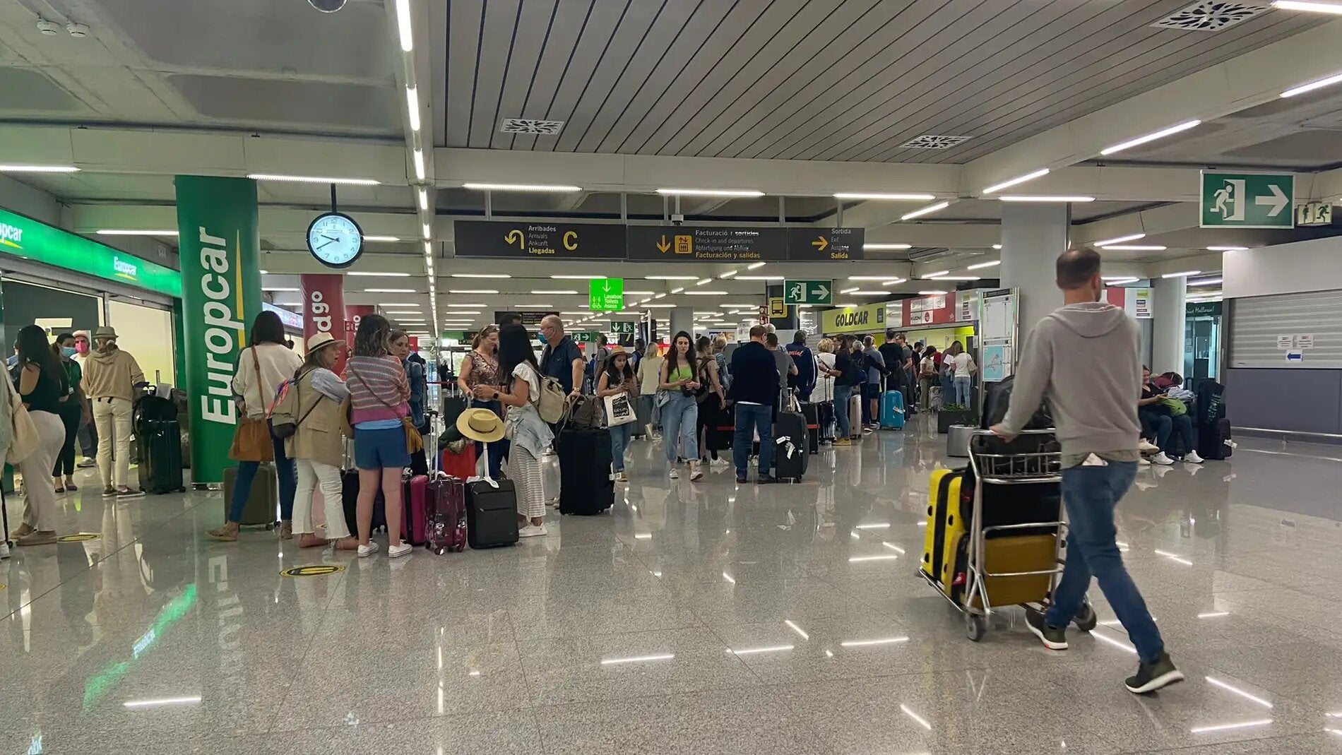 Las pernoctaciones en establecimientos hoteleros de Baleares superan las 10,5 millones en julio, según el INE Las pernoctaciones en establecimientos hoteleros de Baleares superan las 10,5 millones en julio, según el INE