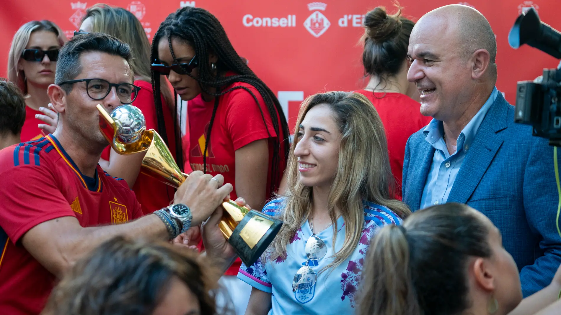  Vicent Marí: “En Ibiza empezó la suerte y hoy habéis vuelto aquí con este trofeo”