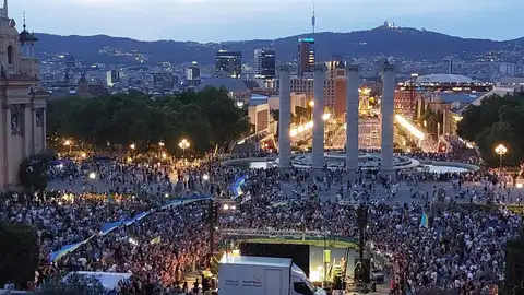 La comunitat ucraïnesa de Barcelona reclama ajuda per Ucraïna La comunitat ucraïnesa de Barcelona reclama ajuda per Ucraïna