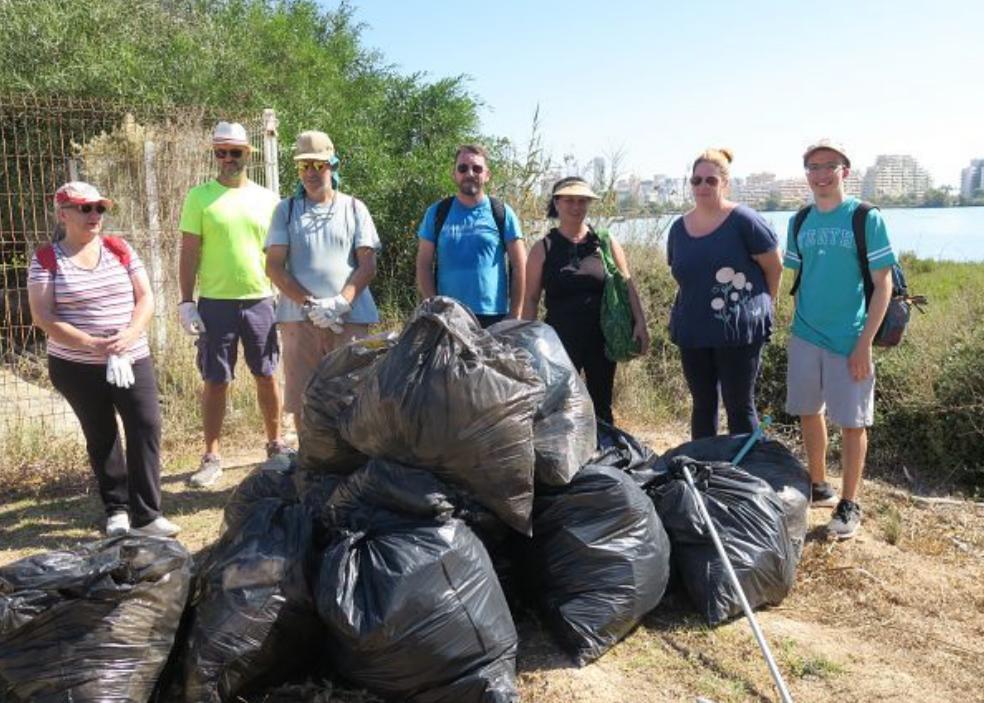 Las patrullas de vigilancia de Calpe recogen 300 kilos de residuos de Las Salinas Las patrullas de vigilancia de Calpe recogen 300 kilos de residuos de Las Salinas