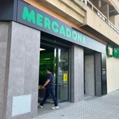 Mercadona invertirá 17,5 millones en la ampliación y mejora de su red de tiendas de Sevilla en 2023 Mercadona invertirá 17,5 millones en la ampliación y mejora de su red de tiendas de Sevilla en 2023