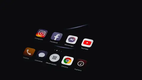 Entra en vigor la Ley de Servicios Digitales: cómo afectará a la privacidad y los algortimos en redes sociales Entra en vigor la Ley de Servicios Digitales: cómo afectará a la privacidad y los algortimos en redes sociales