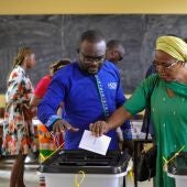 Gabón suspende el acceso a internet e impone un toque de queda tras celebrar elecciones