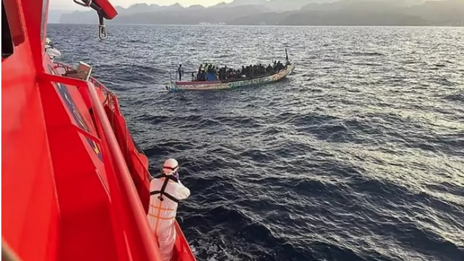 Rescate de migrantes cerca de las costas de Canarias