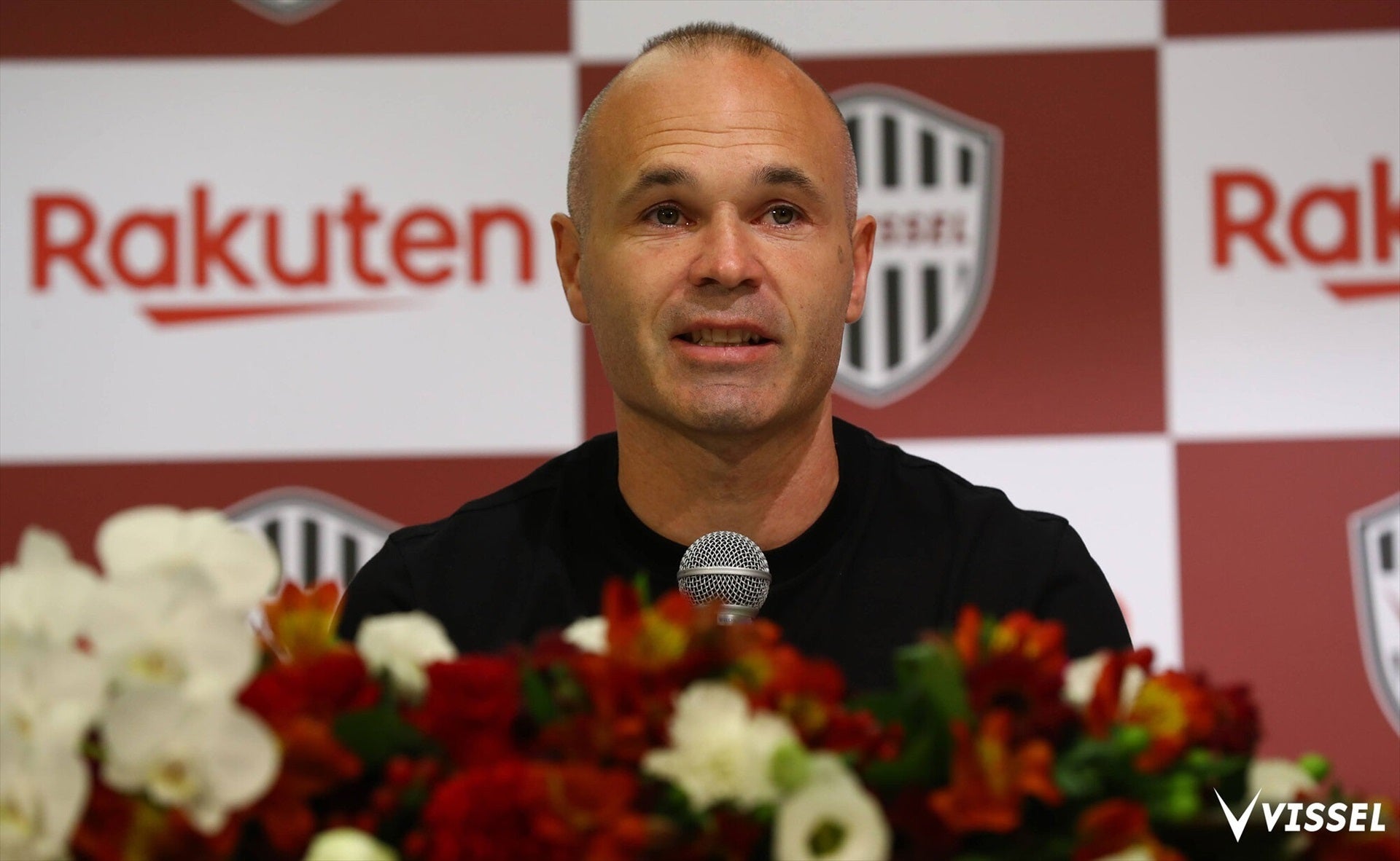 Iniesta muestra su apoyo a las jugadoras y critica duramente a Rubiales: " Está perjudicando la imagen de nuestro país en el mundo" Iniesta muestra su apoyo a las jugadoras y critica duramente a Rubiales: " Está perjudicando la imagen de nuestro país en el mundo"