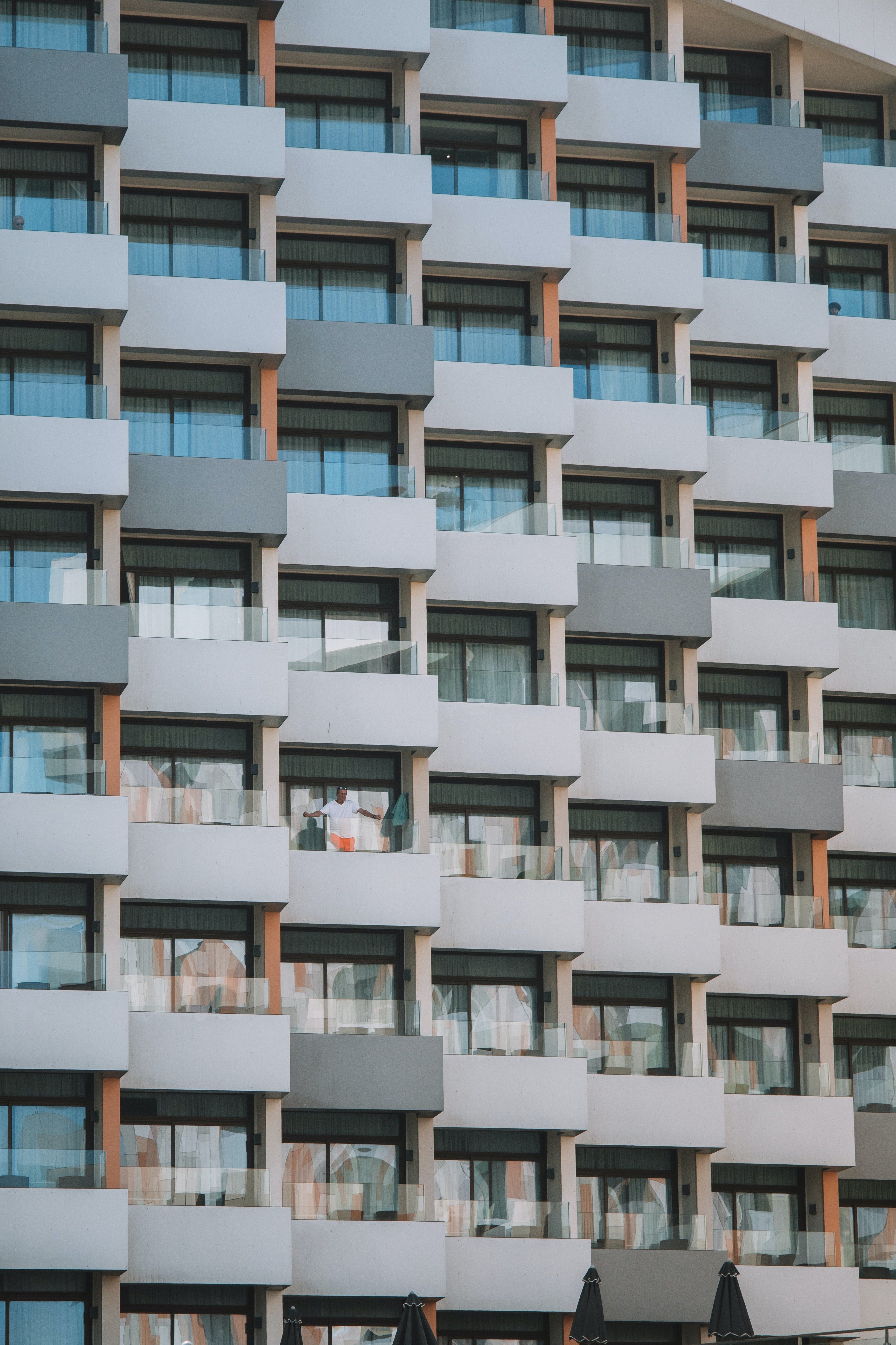 Granada es una de las capitales de España con el índice de emancipación más bajo entre los jóvenes Granada es una de las capitales de España con el índice de emancipación más bajo entre los jóvenes