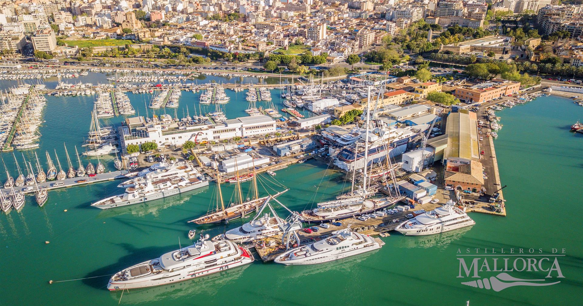 Govern sigue los trabajos para solventar los desperfectos en el Puerto de Palma que afectan a la descarga de combustible Govern sigue los trabajos para solventar los desperfectos en el Puerto de Palma que afectan a la descarga de combustible