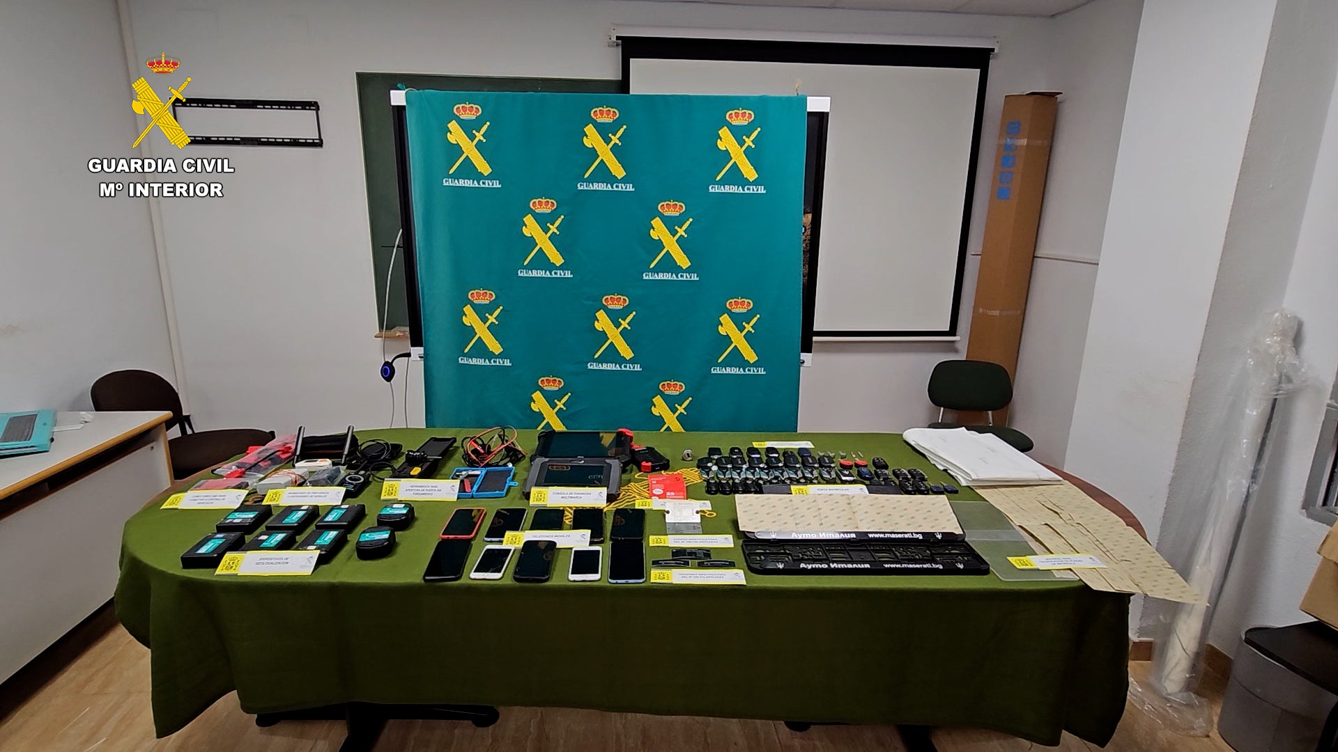 Detenidas en Valencia cuatro personas por robar vehículos de alta gama por encargo Detenidas en Valencia cuatro personas por robar vehículos de alta gama por encargo