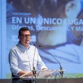 L’Alfàs del Pi lanza un portal de compras on line para dinamizar la venta en internet de productos de comercios locales. El concejal de Comercio es José Plaza L’Alfàs del Pi lanza un portal de compras on line para dinamizar la venta en internet de productos de comercios locales. El concejal de Comercio es José Plaza