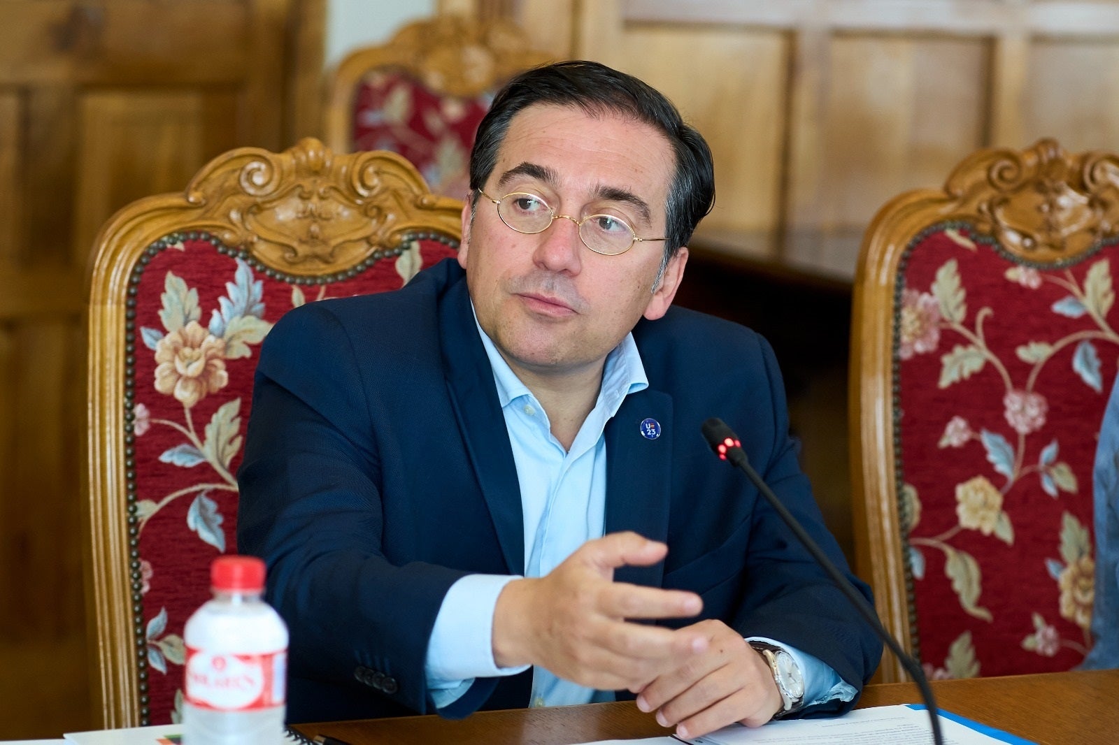 Albares traslada su "enérgica protesta" a Londres por los "graves incidentes" en aguas españolas Albares traslada su "enérgica protesta" a Londres por los "graves incidentes" en aguas españolas