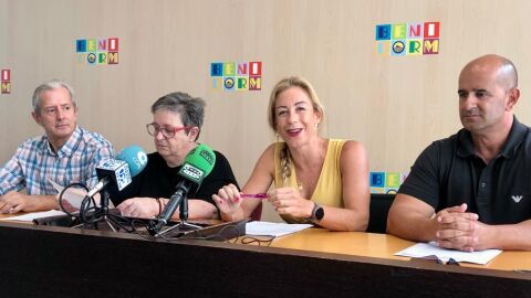 Benidorm presenta las bases del Premio Vecino Ejemplar con la edil de Participación Ciudadana, Ana Pellicer Benidorm presenta las bases del Premio Vecino Ejemplar con la edil de Participación Ciudadana, Ana Pellicer