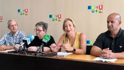 Benidorm presenta las bases del Premio Vecino Ejemplar con la edil de Participación Ciudadana, Ana Pellicer Benidorm presenta las bases del Premio Vecino Ejemplar con la edil de Participación Ciudadana, Ana Pellicer