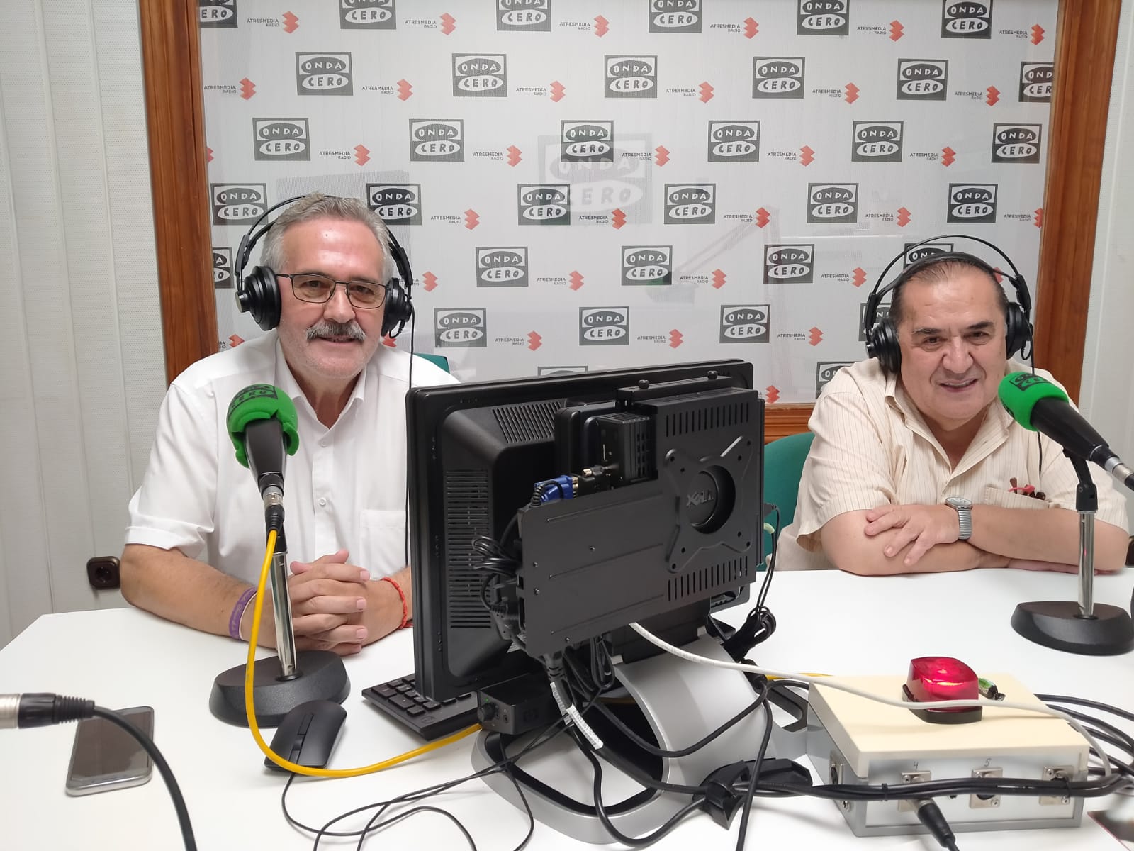 El poeta Joaquín Brotons y el empresario Jesús Merlos serán reconocidos en el Acto Institucional El poeta Joaquín Brotons y el empresario Jesús Merlos serán reconocidos en el Acto Institucional