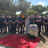 Orihuela dedica una plaza en la costa al agente de Policía Local Luis Pomares Espadiña Orihuela dedica una plaza en la costa al agente de Policía Local Luis Pomares Espadiña